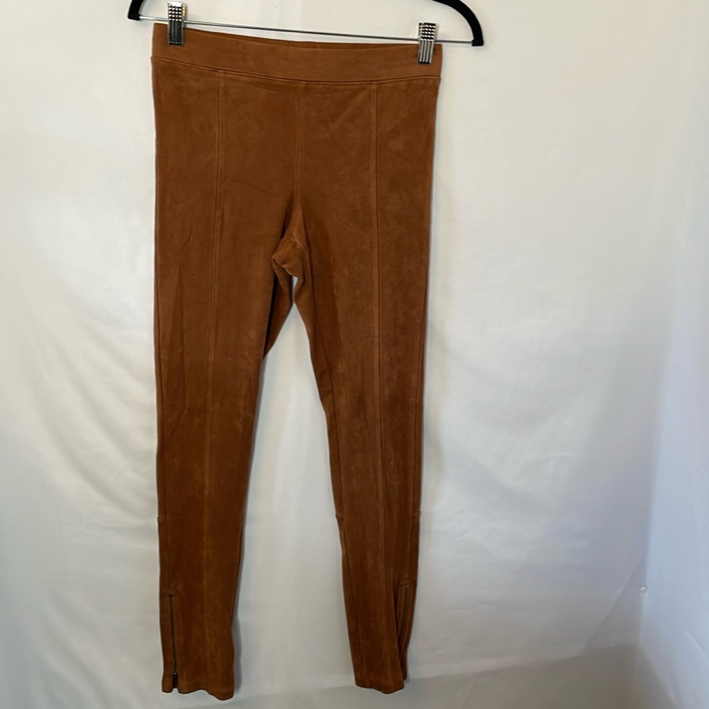 Express brown suede like pant size small stretchy size zippers at bottom‎ skinny